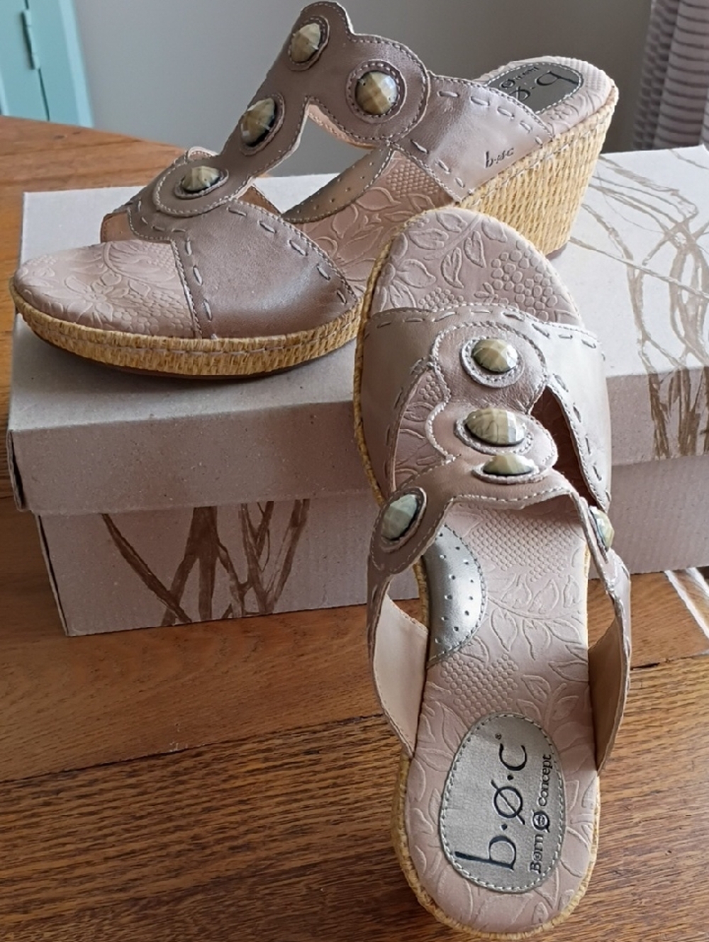 b.o.c. Champagne Decorative Embellished Wedge Sandals 10